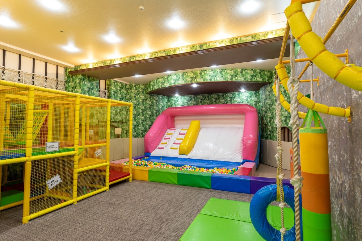【お子様歓迎】0〜3歳無料、お子様１０％OFF キッズルーム14時から利用可能　