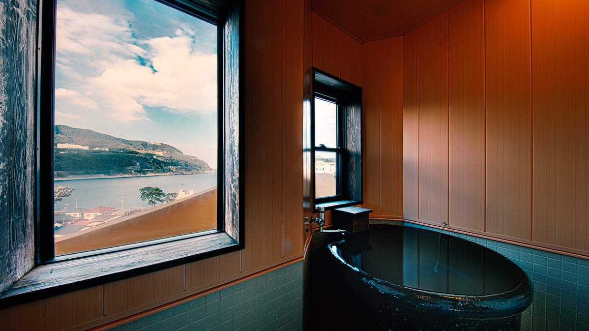 【温泉付き和洋室】　露天付き客室よりお手頃にお部屋で温泉満喫　伊勢海老・金目鯛・海鮮しゃぶしゃぶ