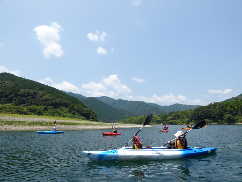 『四万十川をカヌーで川下り体験』付宿泊プラン