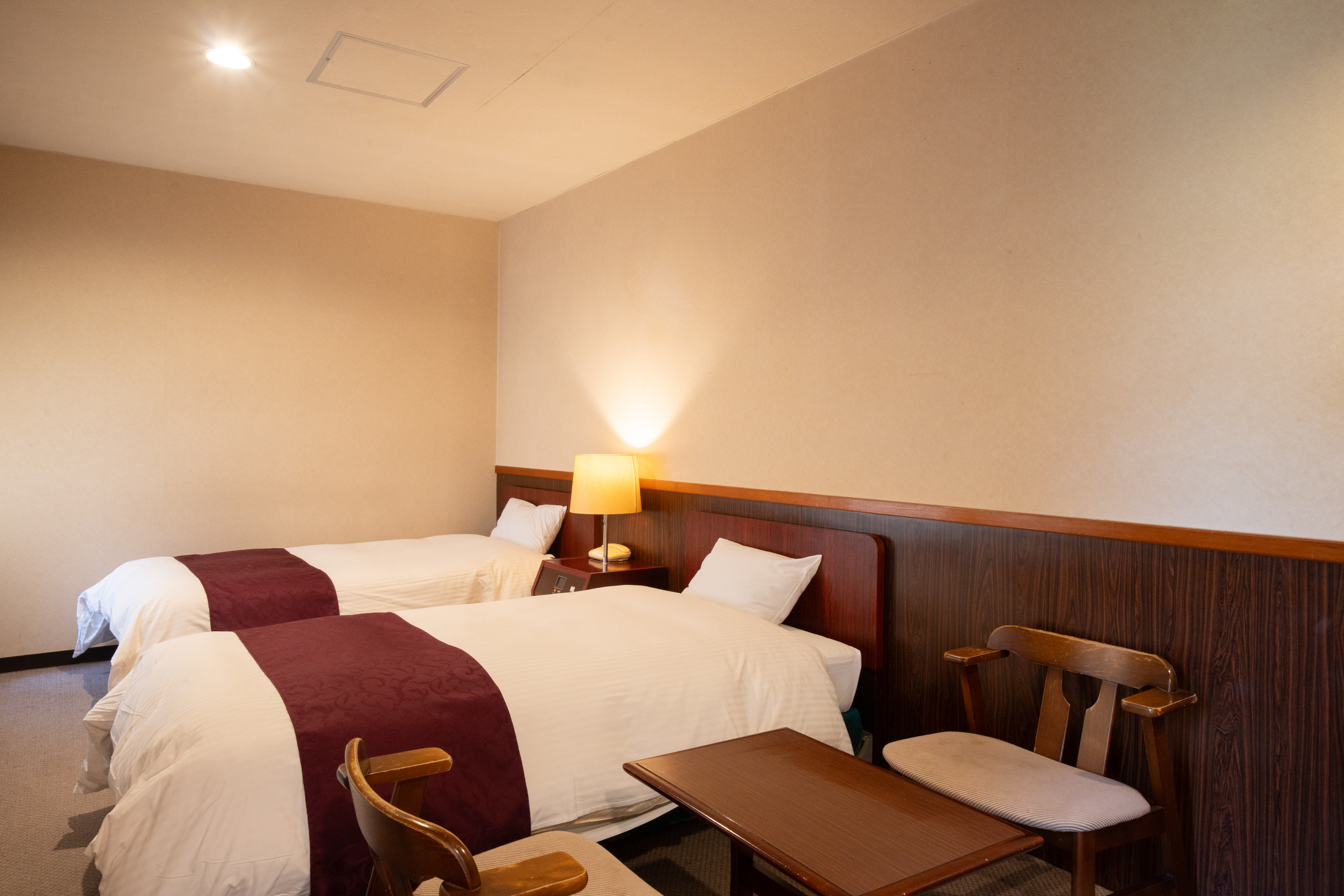 エコノミーツイン（喫煙）