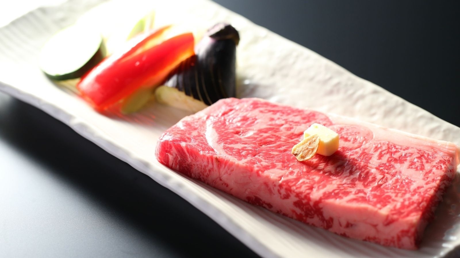 【甲州牛特別プラン】1泊2食◆「甲州牛サーロイン富士山溶岩焼き＋地産地消にこだわった季節の会席」