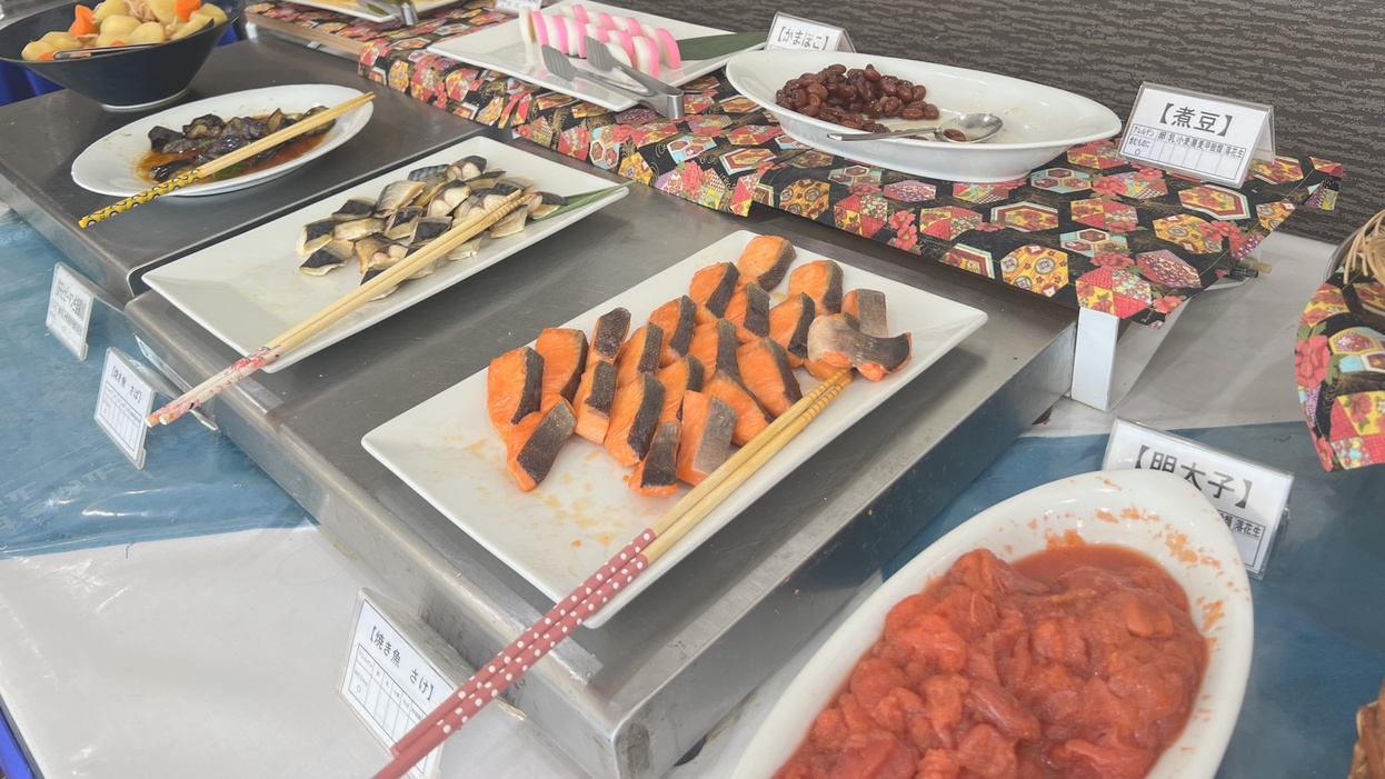 【オータムSALE】1泊朝食◆レイトチェックアウト可能／河口湖を眺めて優雅な朝食を