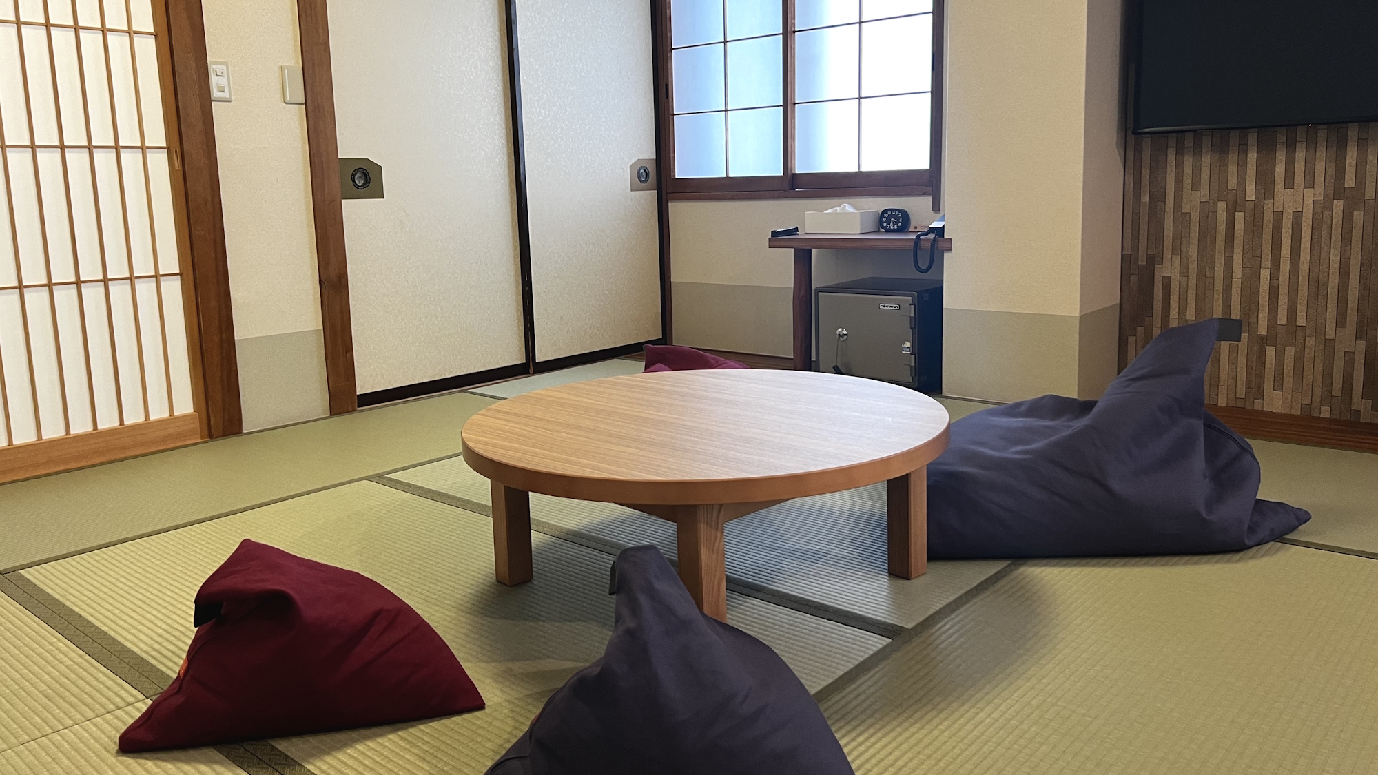 【東館】和洋モダン14帖＜山側＞