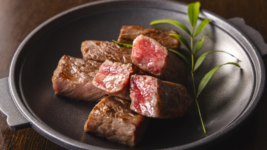 【特撰”黒”会席】日本頂点の和牛「黒牛ステーキ」＆「黒豚・鶏の逸品」ブランド肉の旨味を堪能