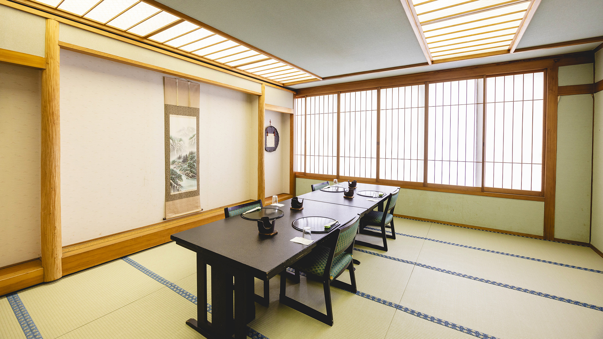 【宴会場】 お食事会場