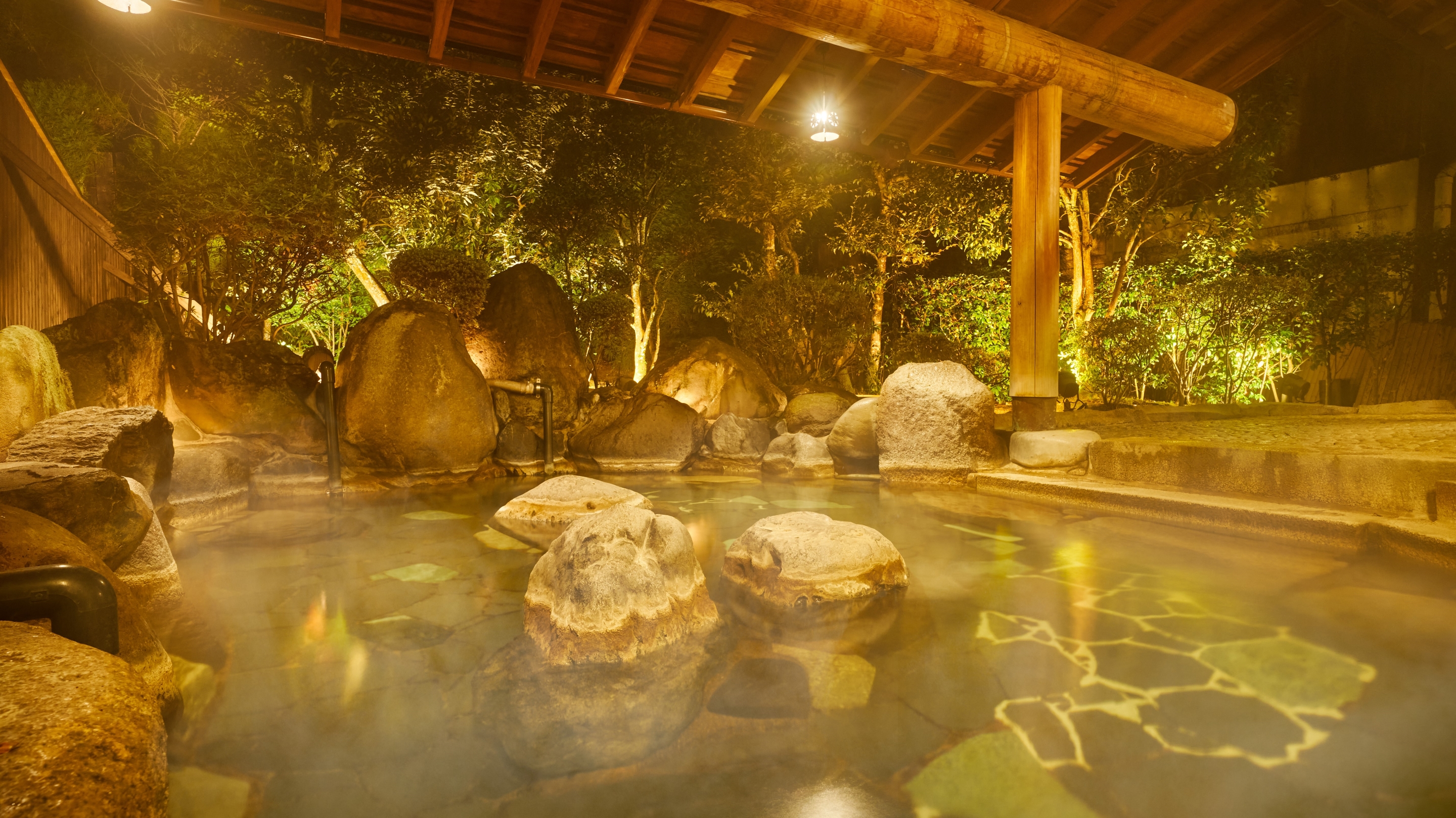 露天風呂（男女入替制）