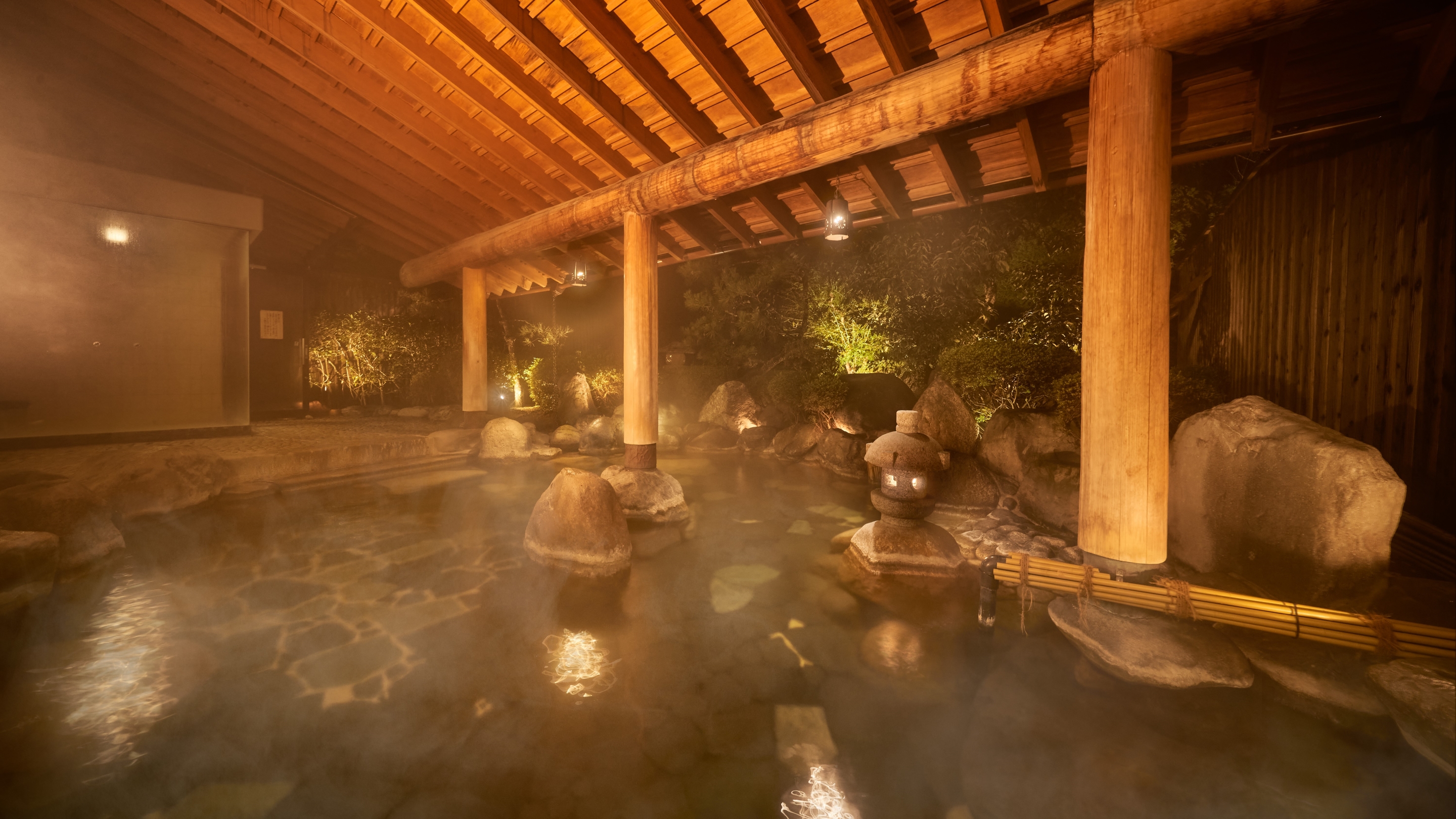 露天風呂（男女入替制）