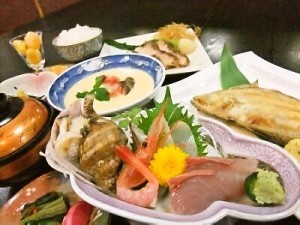 《ベーシックプラン》ご夕食・ご朝食付　ワンドリンクサービス！1名様からご予約可能