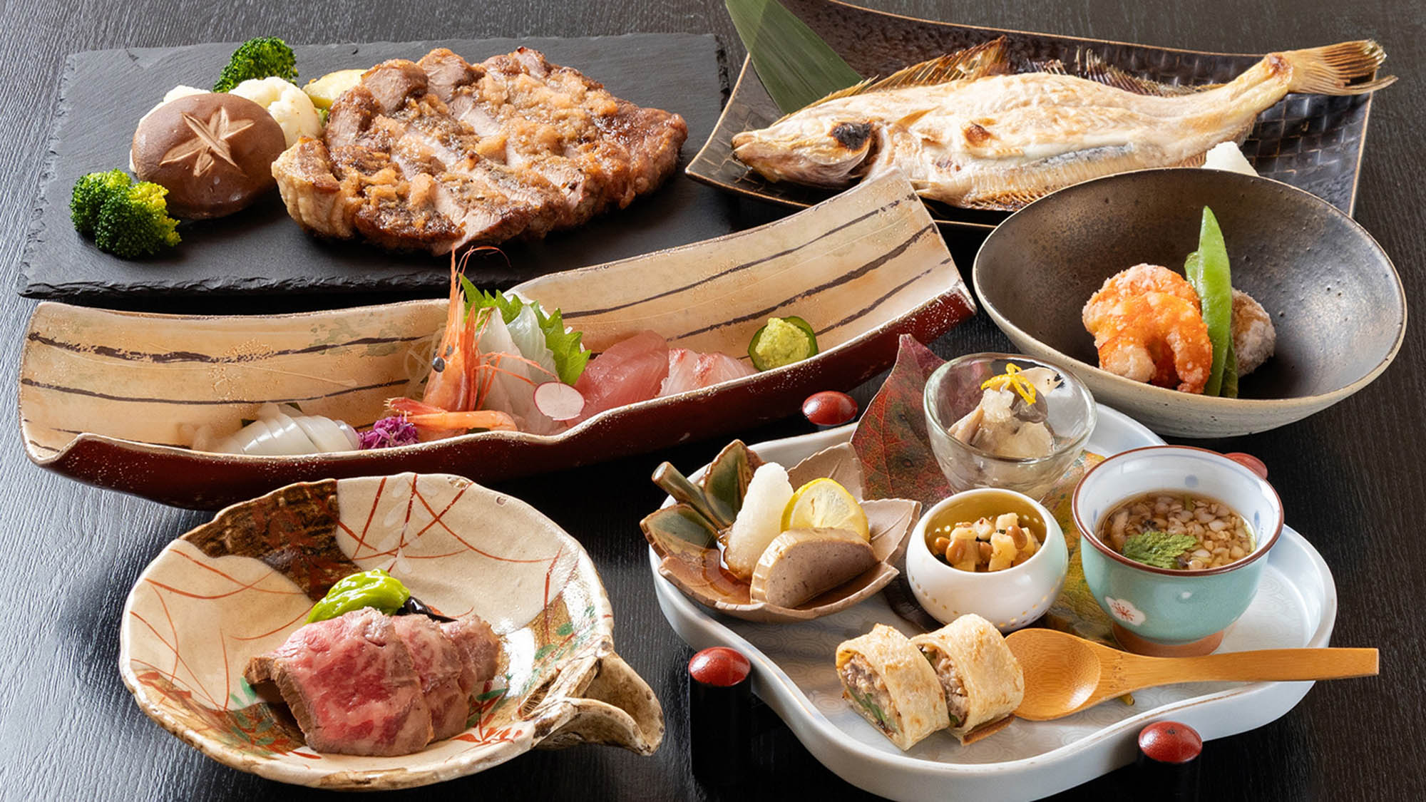 ・【夕食一例/特別膳】創意工夫を凝らした料理の数々が味わえます。どうぞごゆっくりお楽しみください