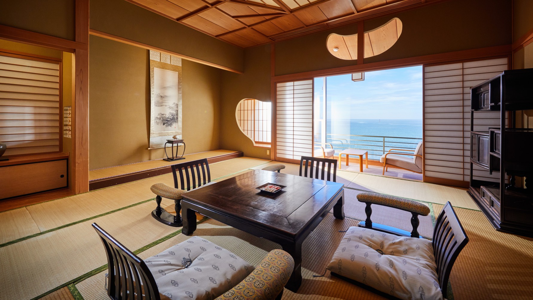 【貴賓室】和室12＋8畳＋リビング