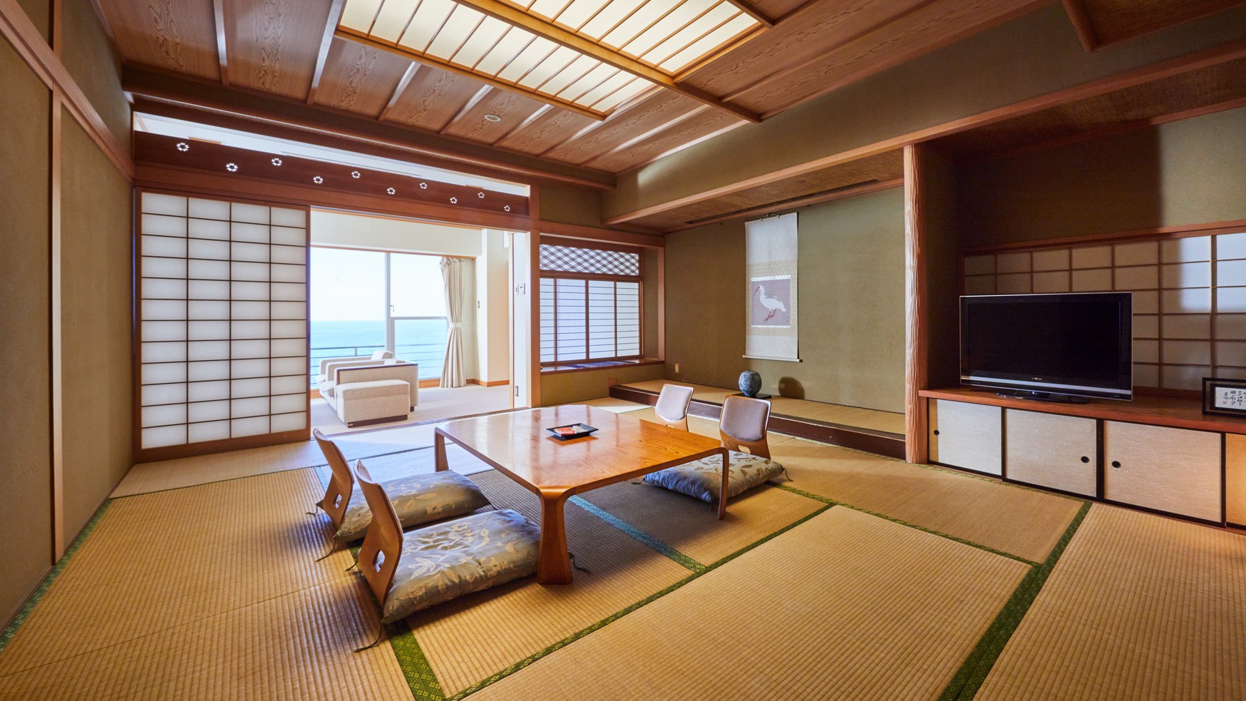 【和洋特別室】和室12畳+ツインベッド+リビング