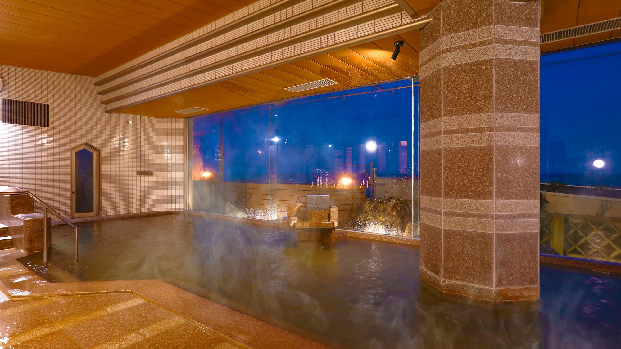 【1泊2食付】日本海を望む夕映えの宿 基本バイキングプラン