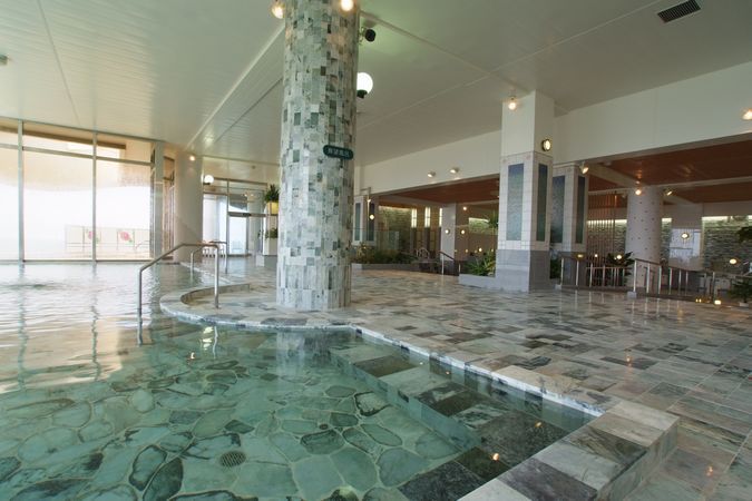 2F bathhouse