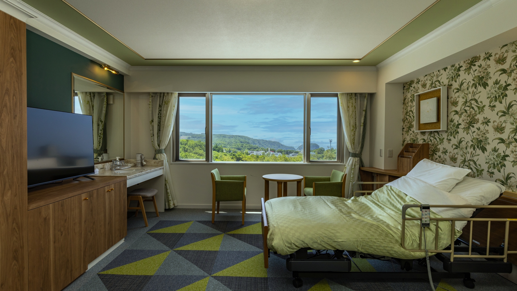 ＜東館＞洋室バリアフリー33㎡／禁煙