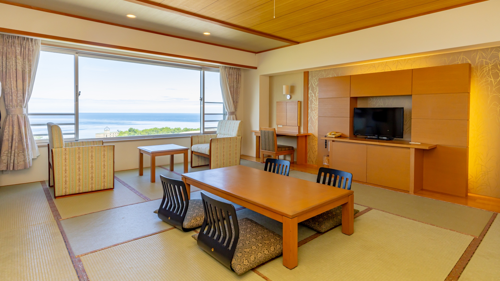 ＜西館＞和室10畳／禁煙