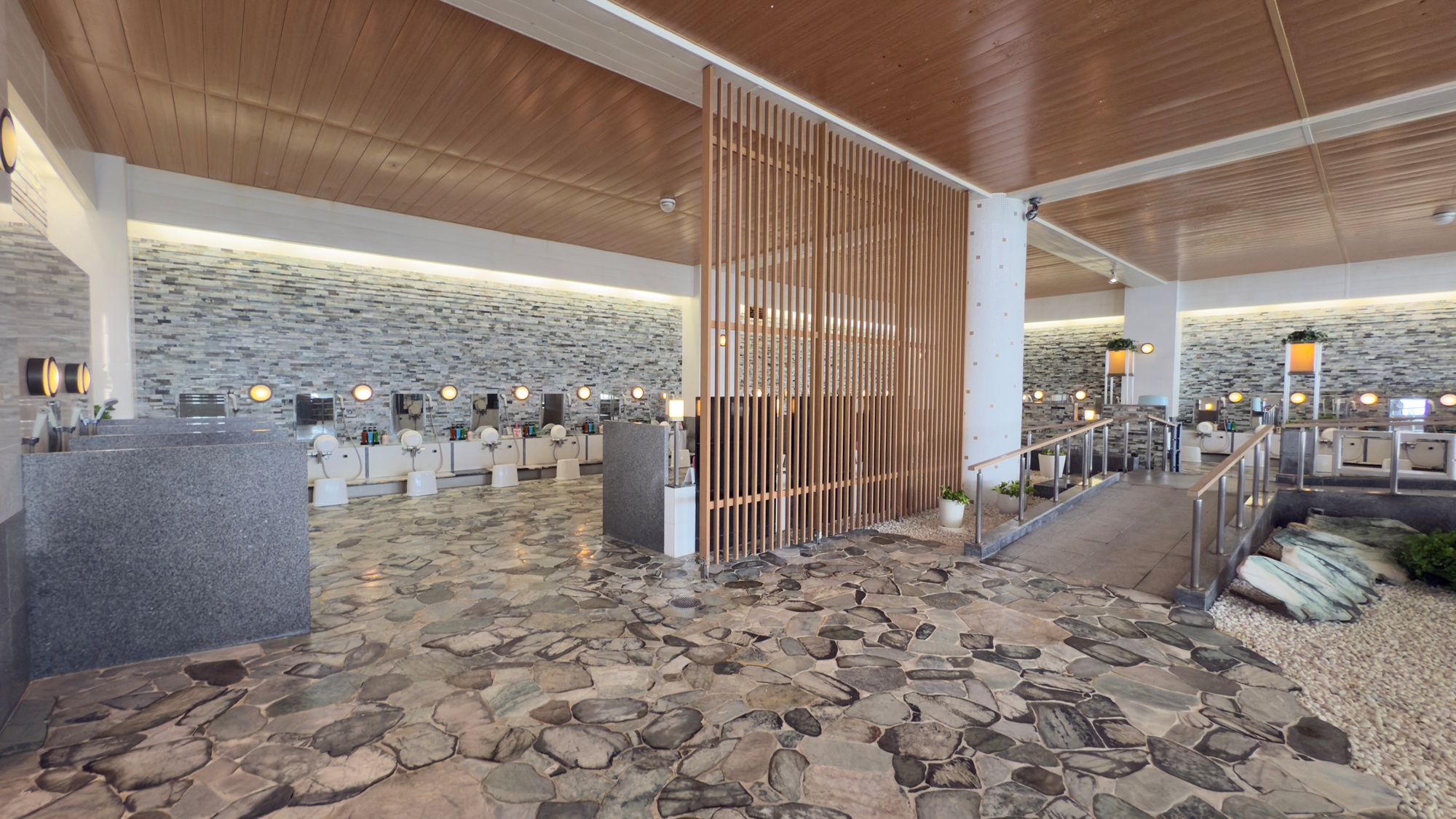 2F女性大浴場「ローシャ」