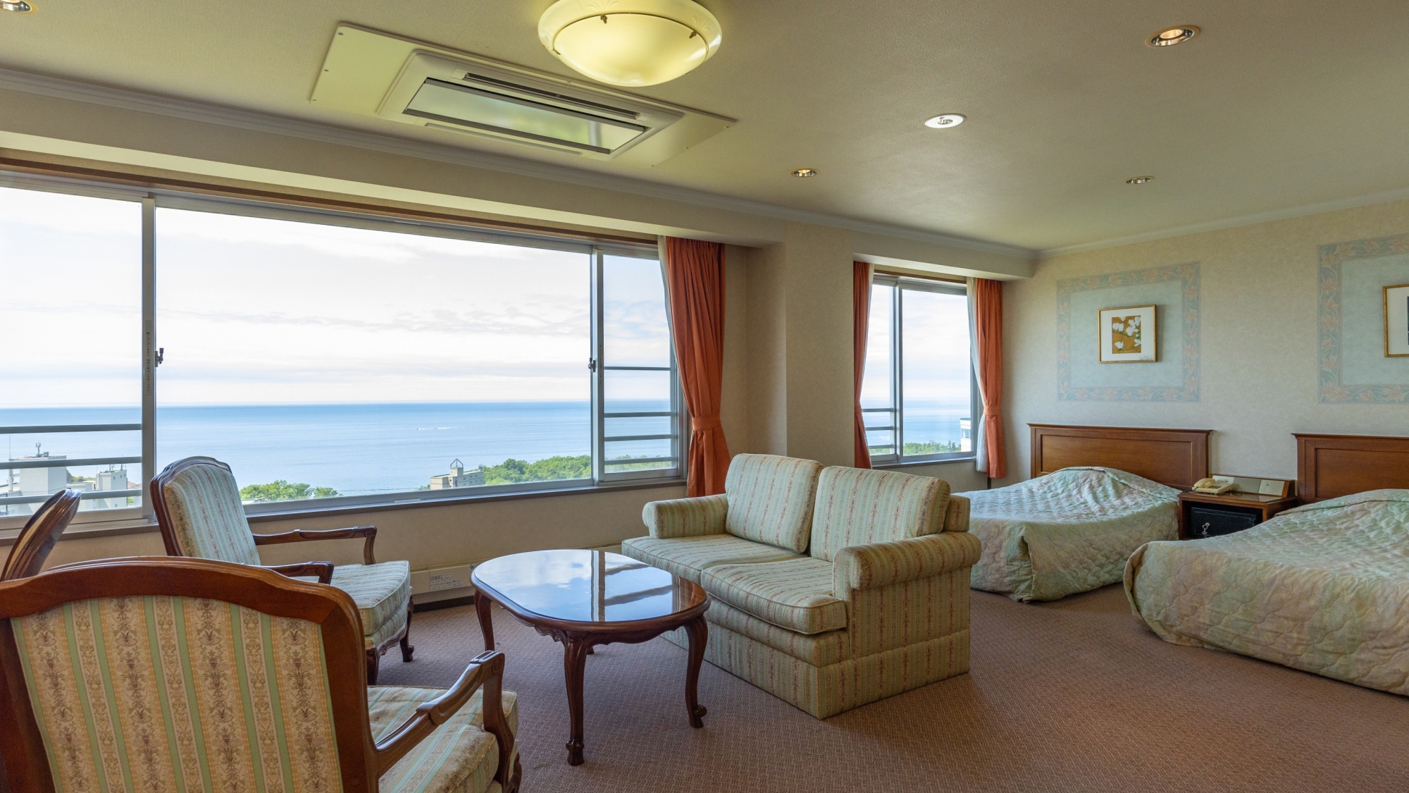 ＜西館＞和洋室60㎡　高層階／禁煙