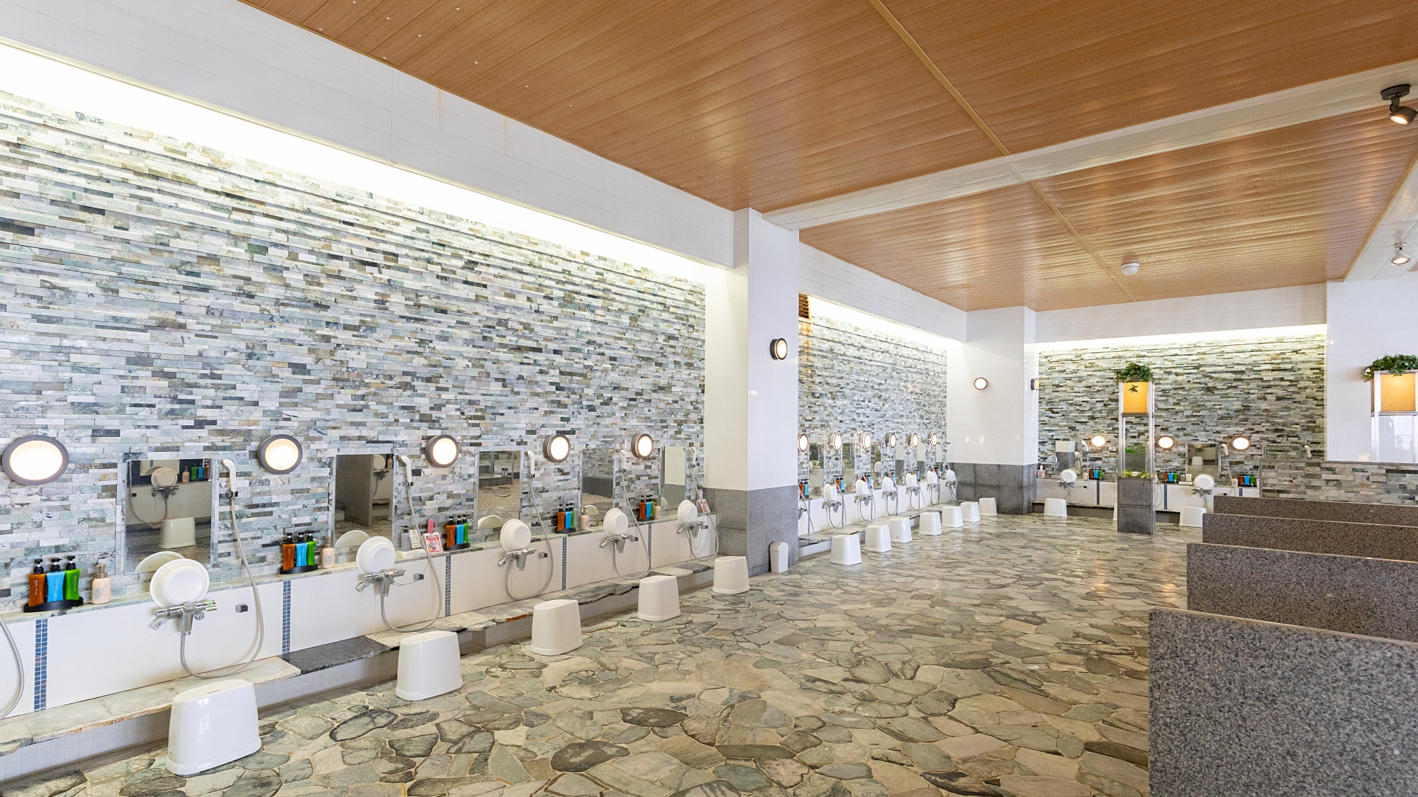 1F男性大浴場「モーレ」