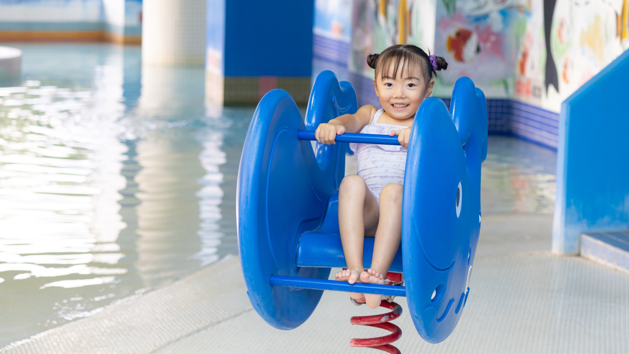 お子様用室内プール「アクアランド　ソンテ」