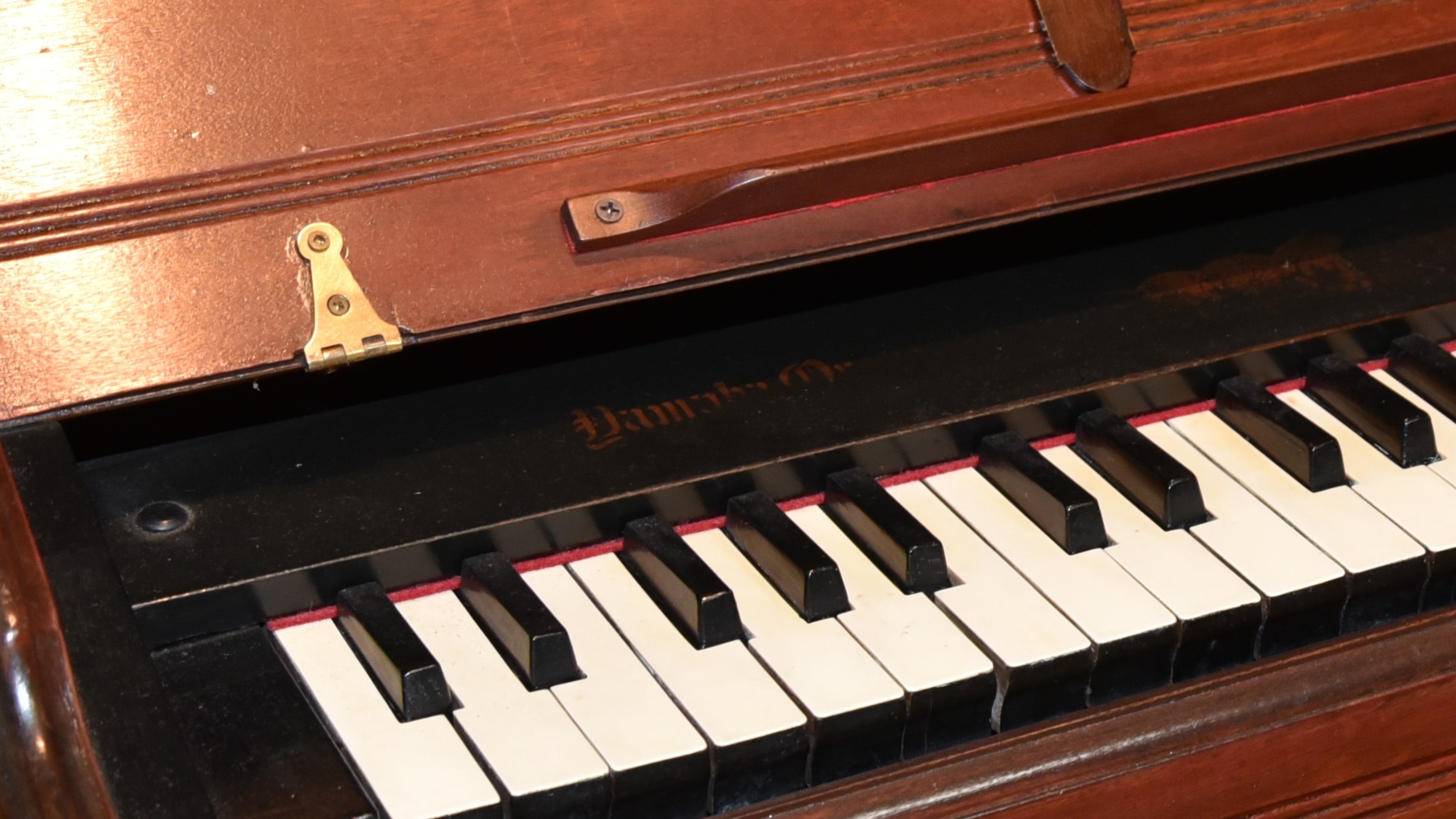 オーディオラウンジ　ヤマハオルガン展示