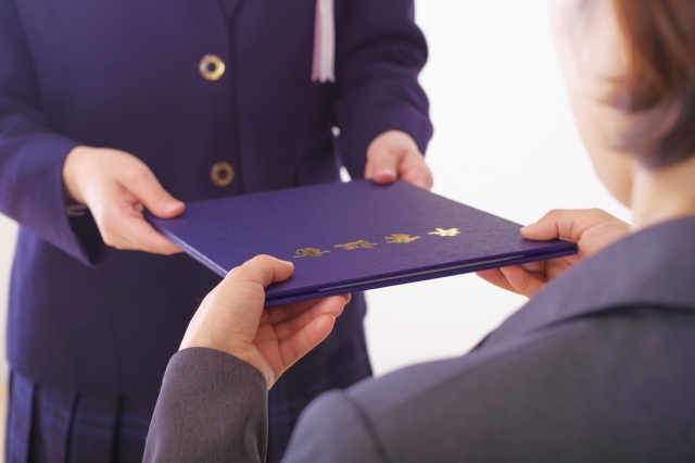 【卒業おめでとう】卒業プラン!蟹食べ放題と2食付-湯楽城月曜定休日-神戸ワインをグラスでプレゼント