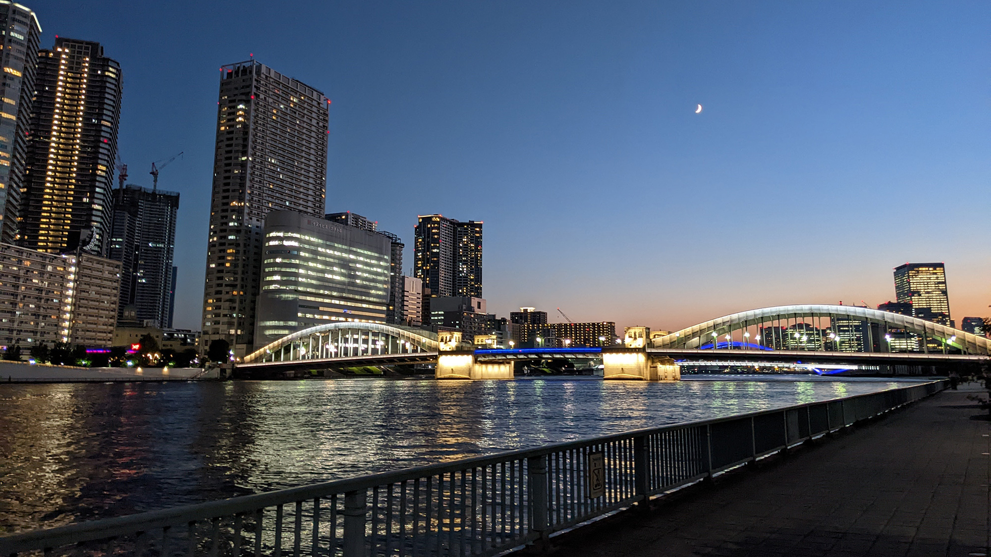 ≪隅田川沿い勝鬨橋≫