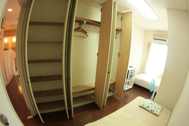 Detail kamar pribadi (kamar twin)