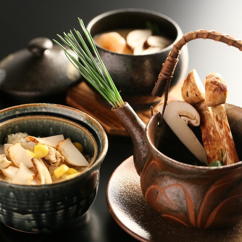 《松茸三品付プラン》秋の味覚を堪能　松茸土瓶蒸し・松茸茶碗蒸し・松茸ご飯
