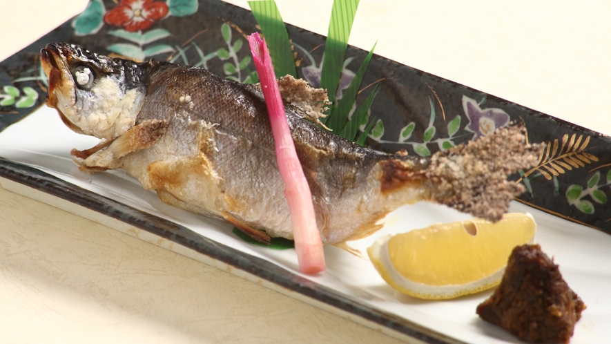 十和田湖ひめますの塩焼き