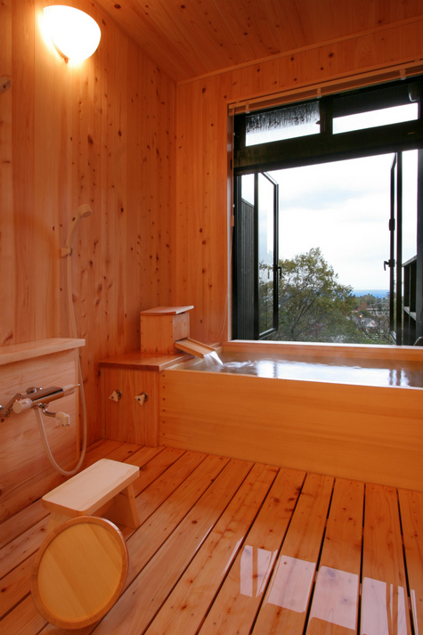 Guest room panoramic bath