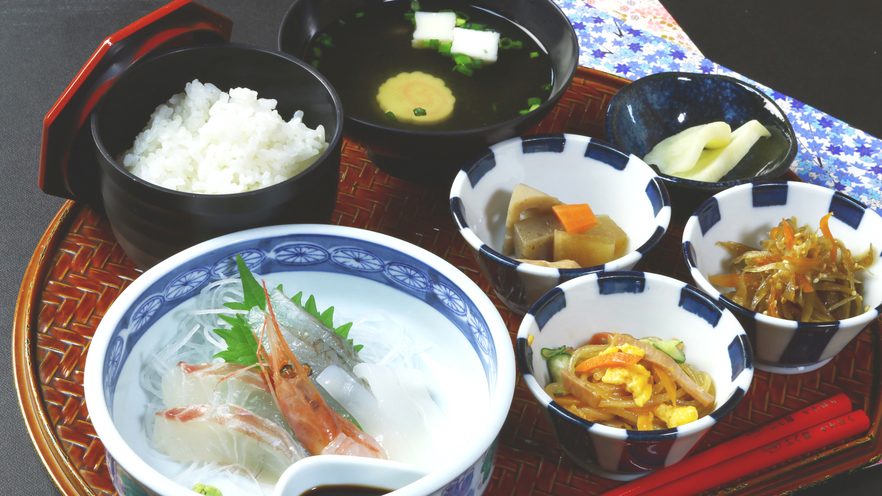 【1泊2食付★アメニティー無し】平日限定お刺身定食☆食事は簡単に！