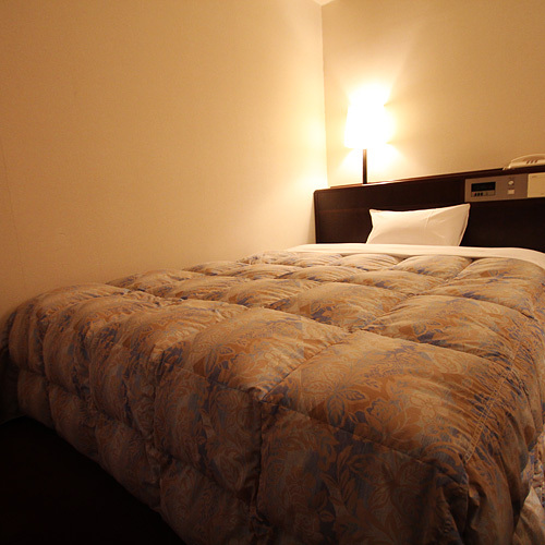 Kamar tunggal (malam)
