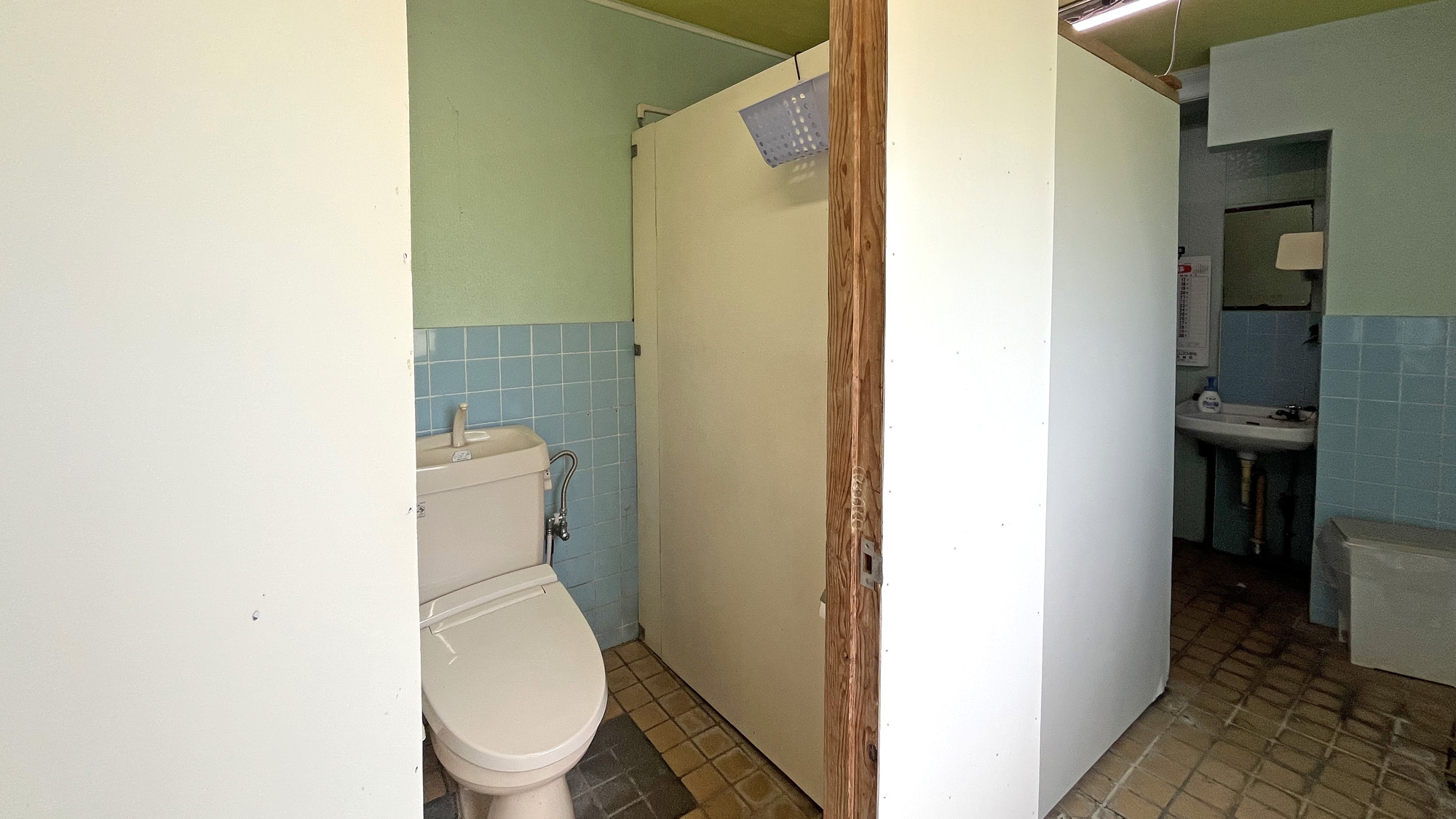 【館内】ウォシュレット付きトイレ