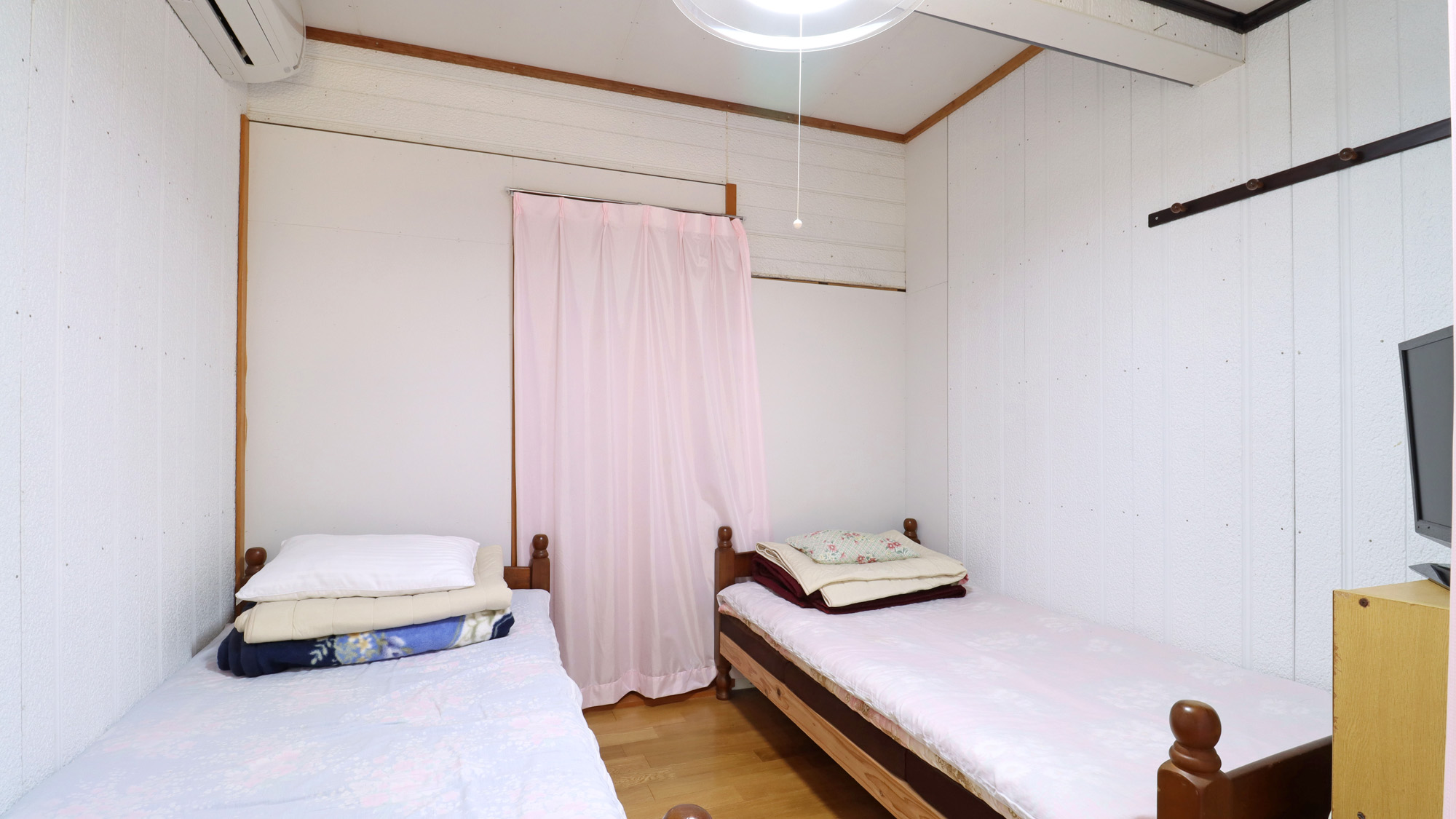 【客室：ツイン】コンパクトなお部屋で快適に過ごせます♪