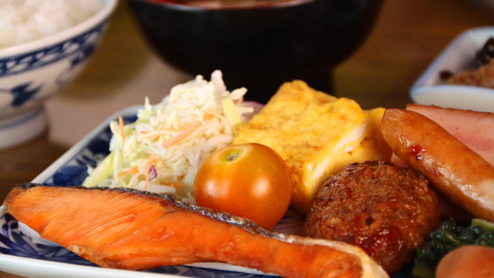  【朝食一例】ご飯とお味噌汁と相性抜群のおかずたち