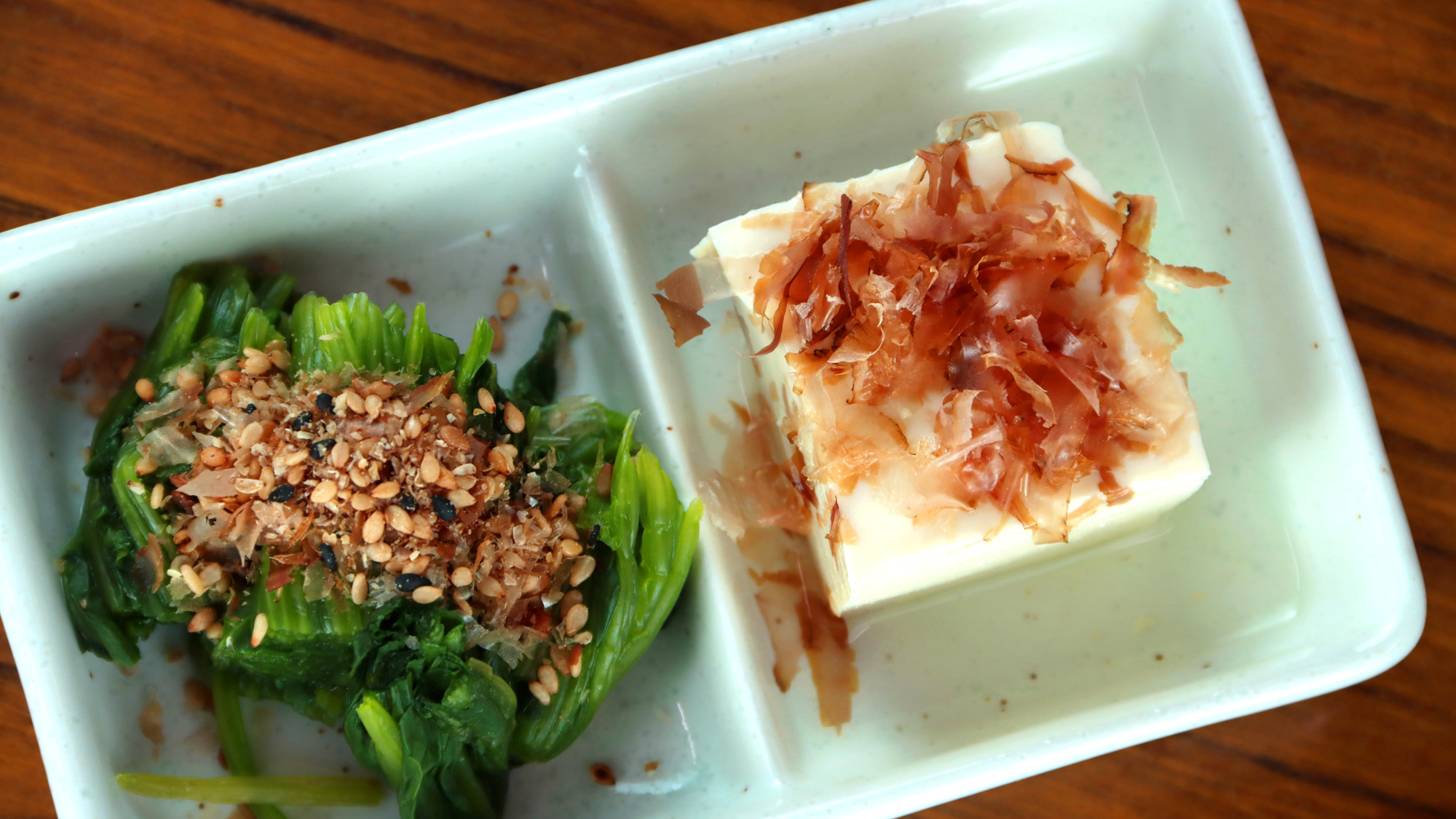 【朝食一例】さっぱりした小鉢もありますよ♪