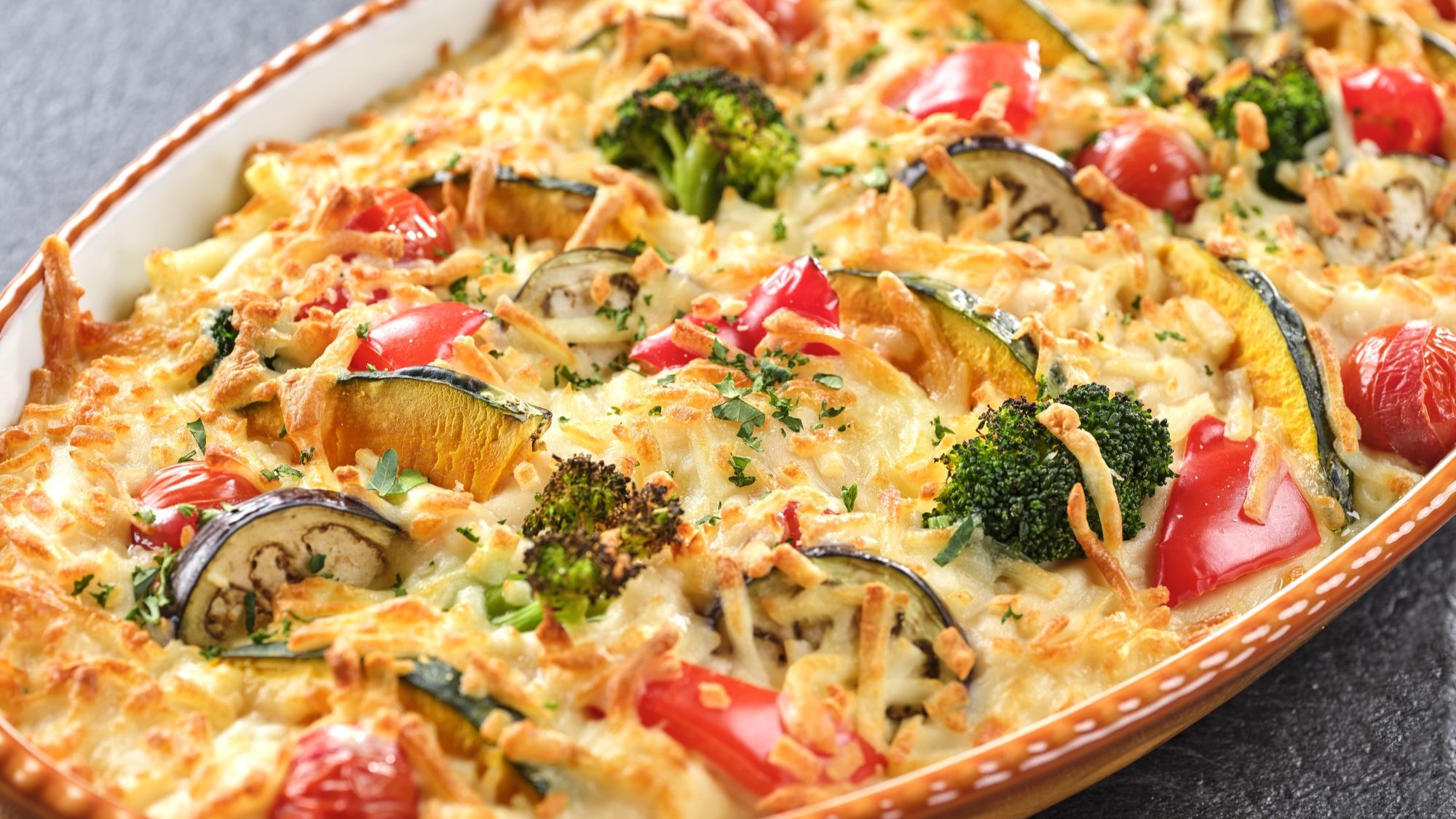 【ビュッフェメニュー】夏（2026年6月～2026年8月）キッズメニュー★ベーコンと夏野菜のグラタン