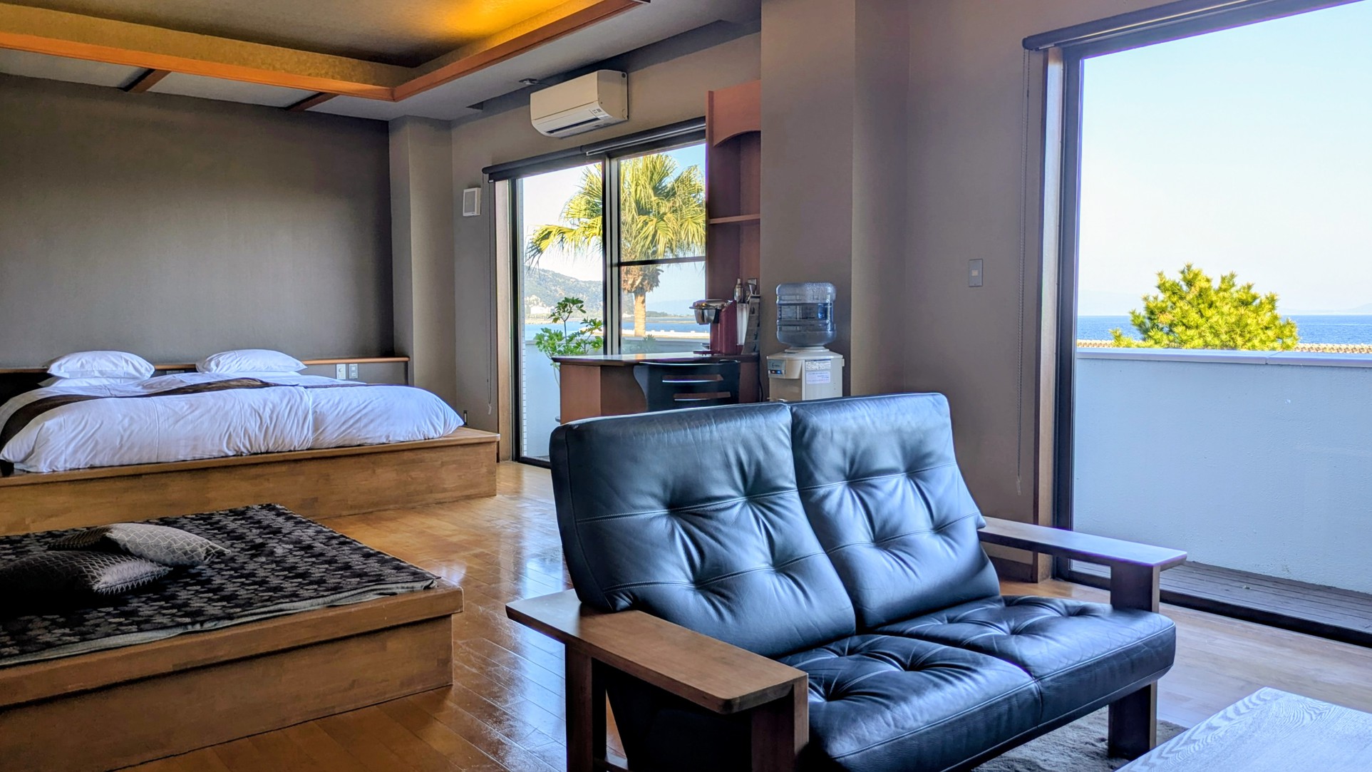 【大人２名限定】デイベッド+洋室 (客室露天風呂無し)