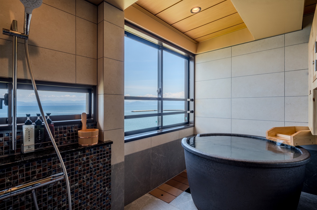 半露天風呂付き洋室〜汀乃音〜 