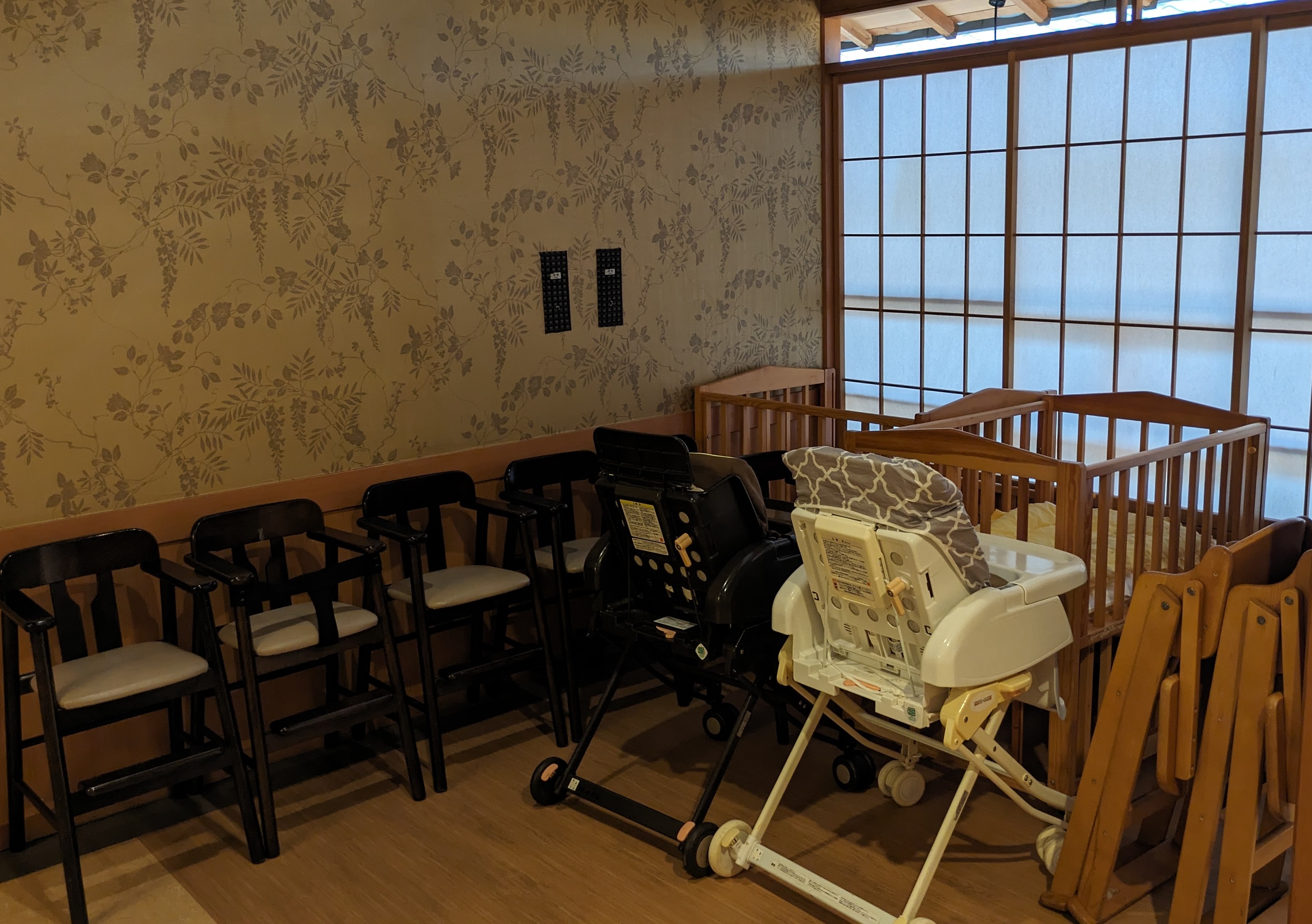 ベビーチェア (お食事処)