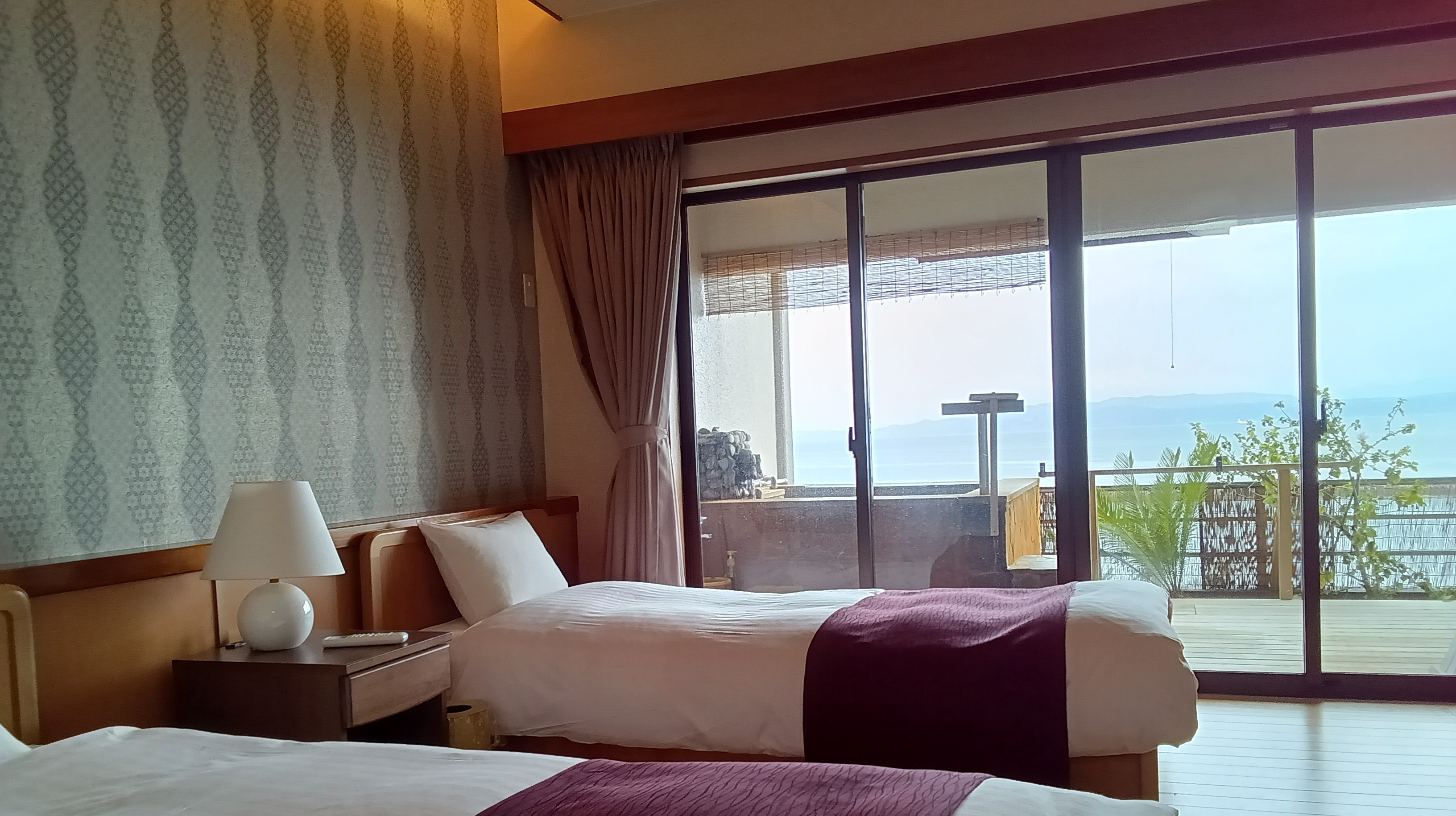 ４階【露天岩風呂付き】海側和室4.5畳＆ツインベッド