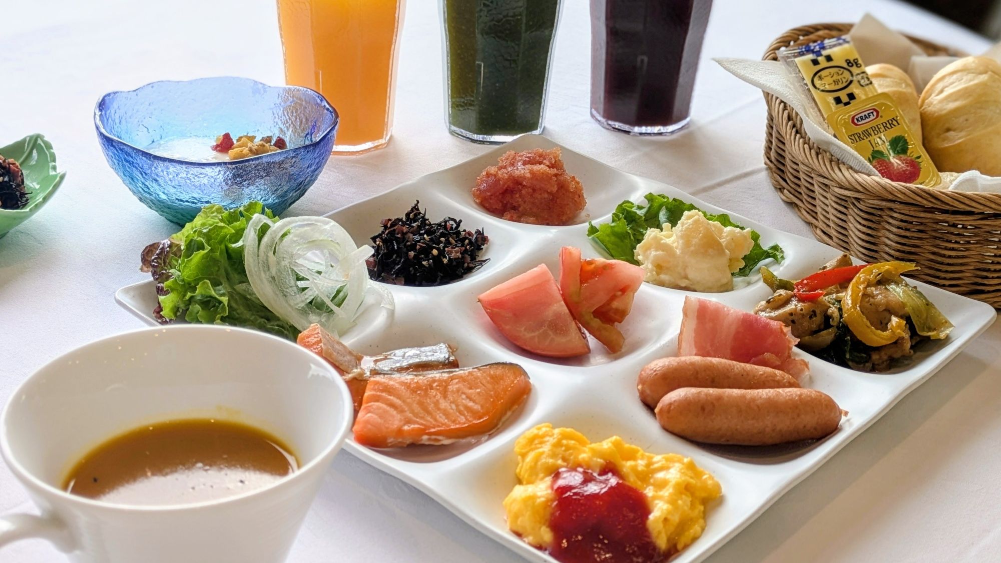 朝食ビュッフェ