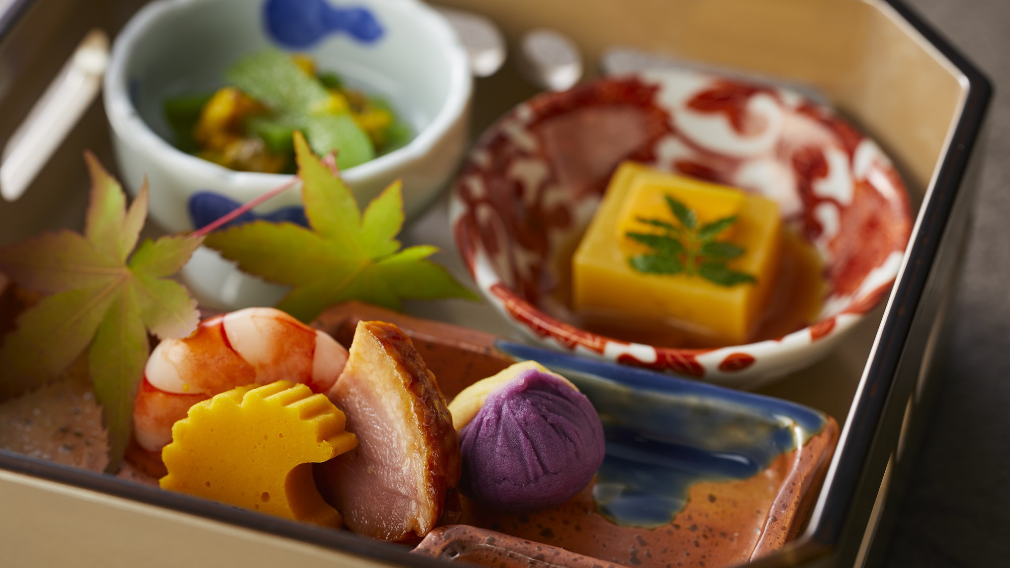 ＜早期割28＞【2025年8月リニューアル／土地の恵み会席】季節を感じる多彩なお料理の数々を愉しむ