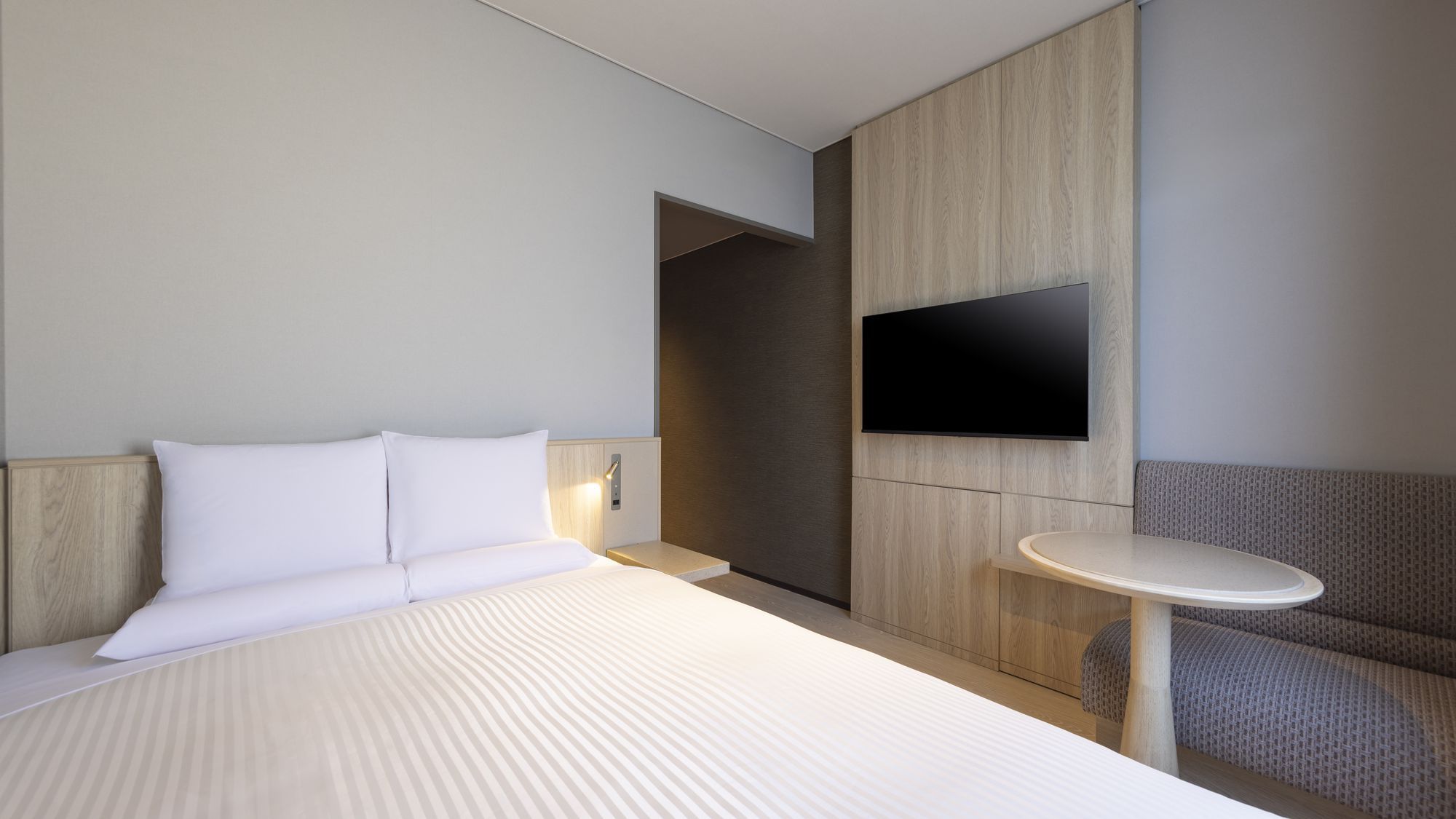 【2025年8月改装リニューアル】スタンダードダブル（バス付）