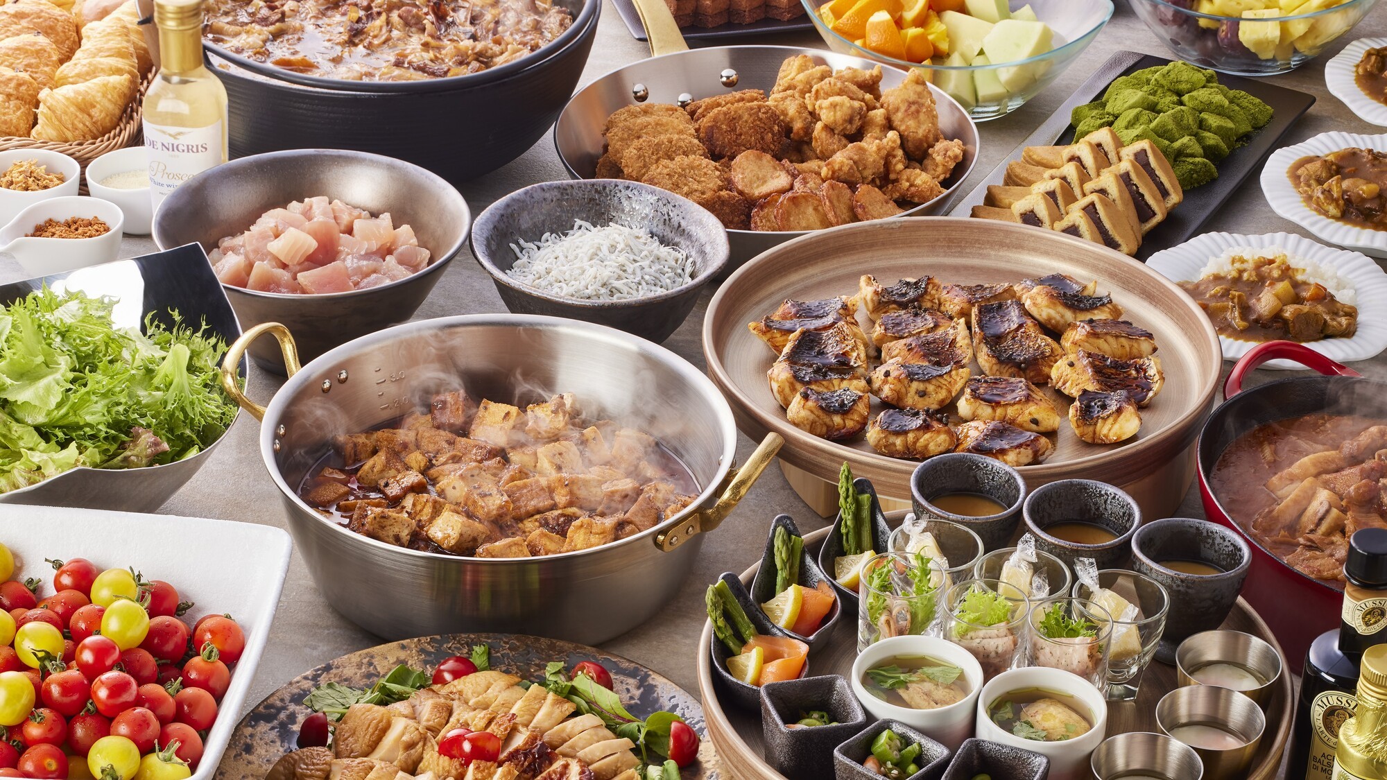 ［朝食：通年］  約80種類の朝食ビュッフェ