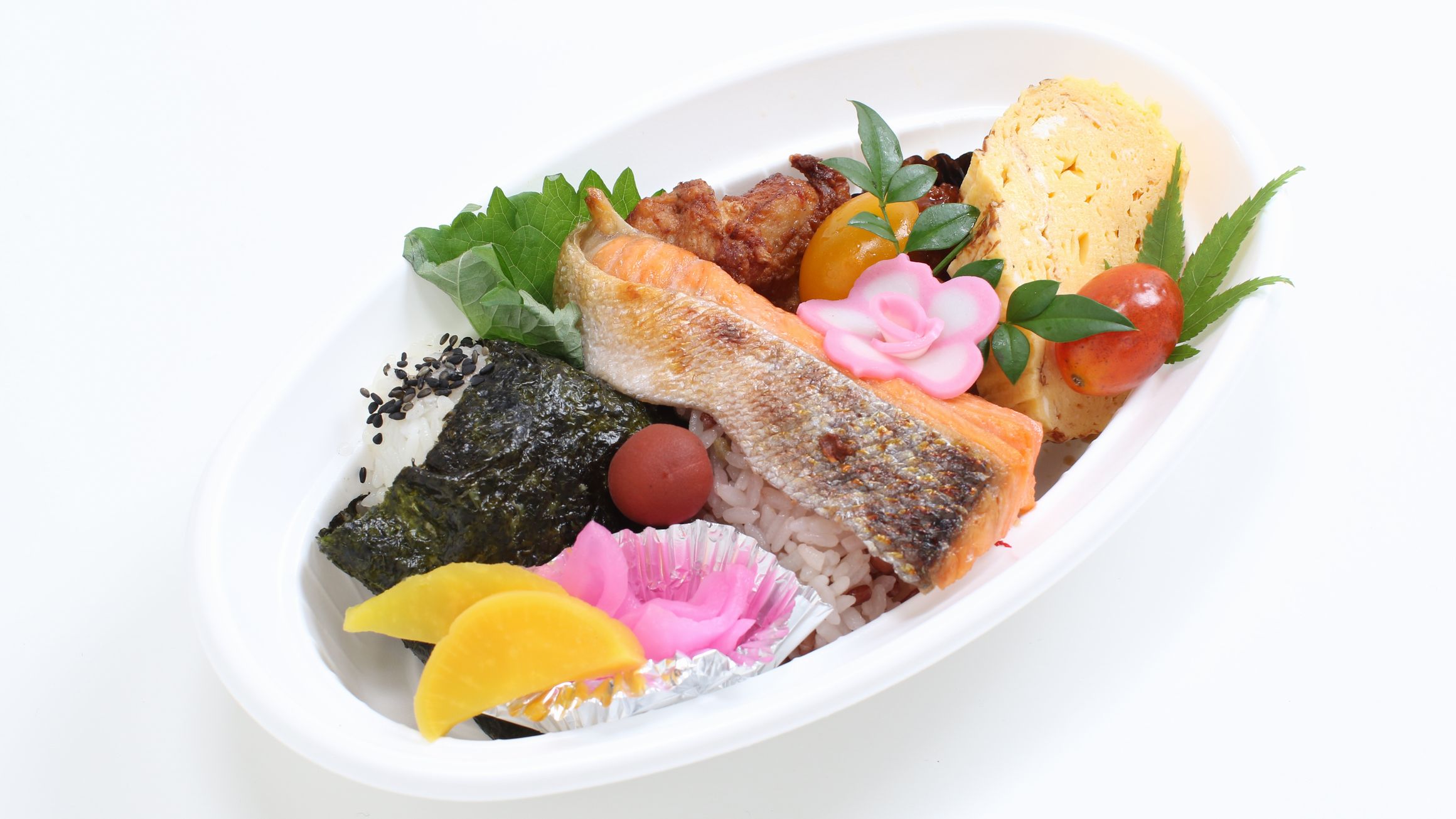 彩鮮やかなお弁当♪『朝弁当』としてご提供いたします。（イメージ：容器は一律ではありません）