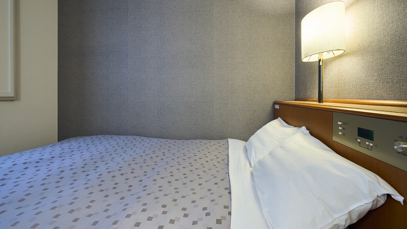 セミダブルルーム