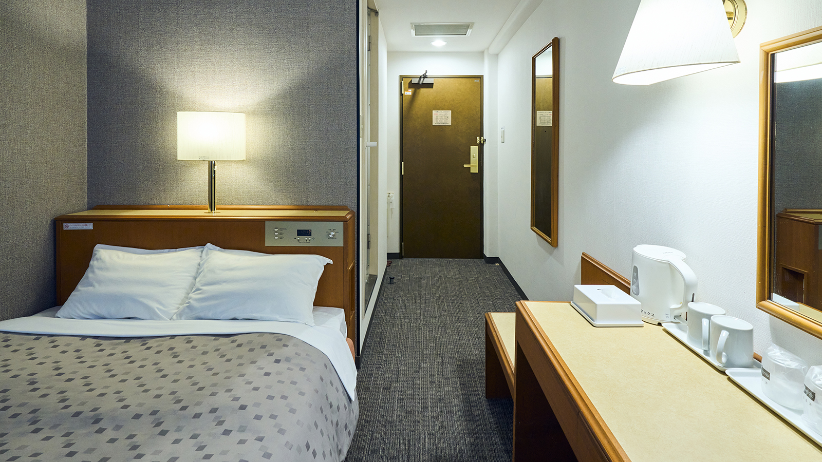 セミダブルルーム