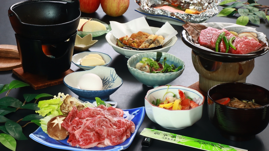 グレードアッププランは飛騨牛三昧。飛騨牛のすき焼き、飛騨牛の陶板焼きがついてます。