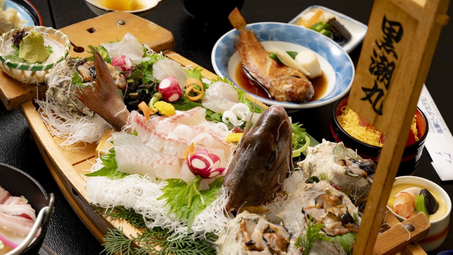 【早割30】最大9，000円OFF！荒波の膳「伊勢海老か鮑から1品チョイス・鯛やひらめ等の舟盛り」